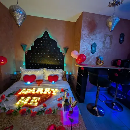 Love hotel 1000 Et Nuit La Boissiere-de-Montaigu